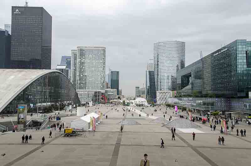 157 - Francia - Paris - La Defense.jpg